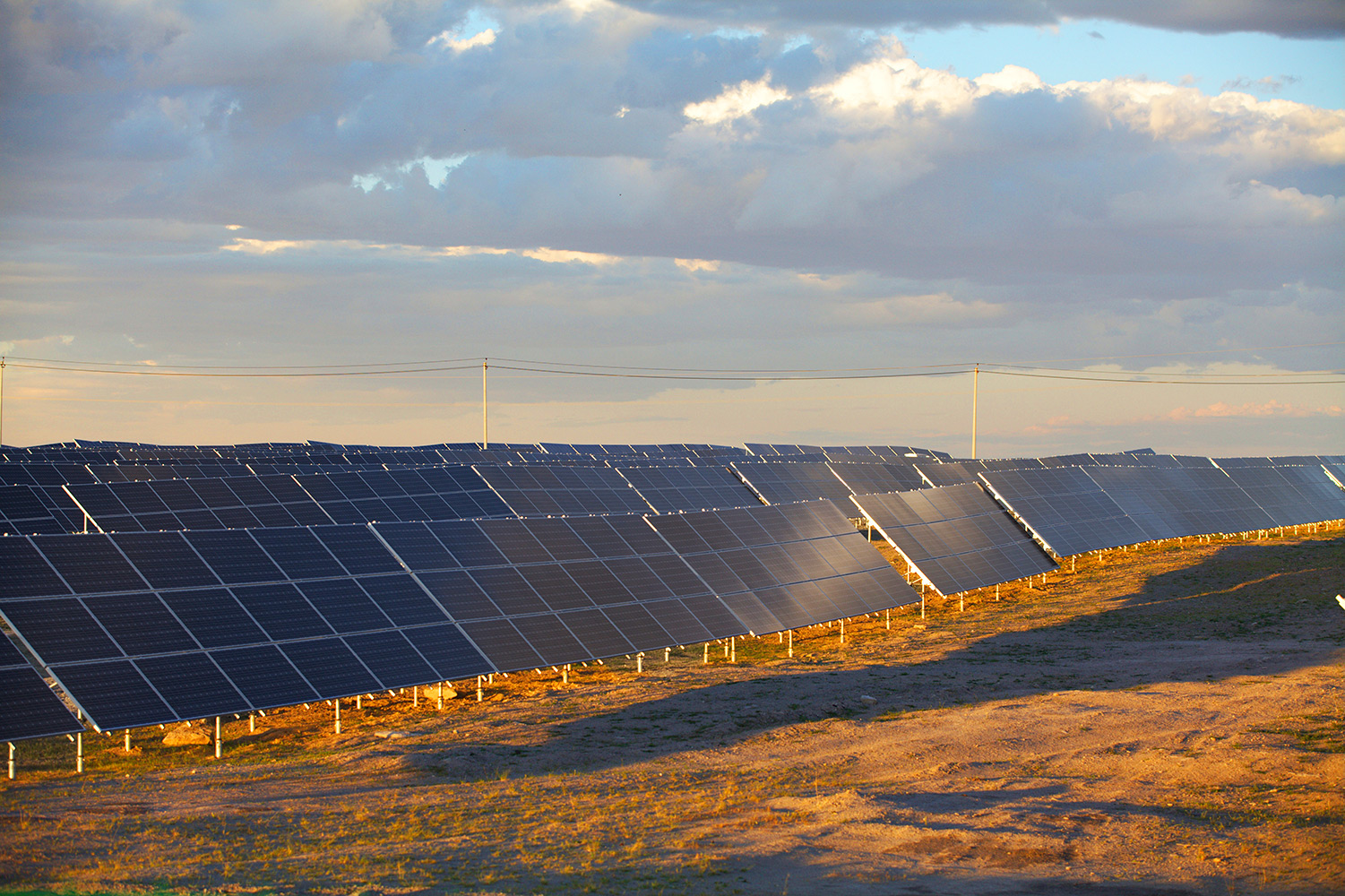 光伏电站的地基怎么做？